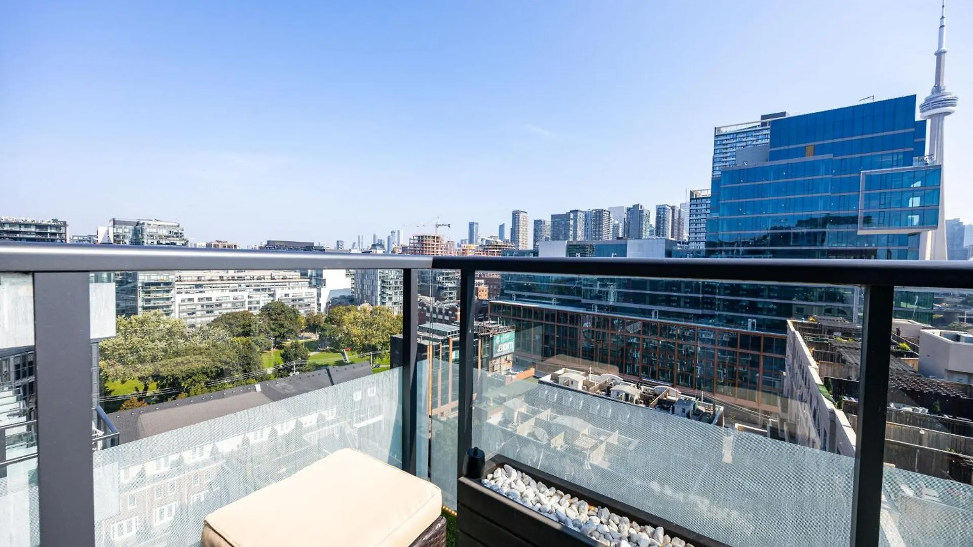 トロント Parc Loft Penthouse With 4Bd-Wfh-Ps5-Cn Tower Viewsヴィラ 0*,