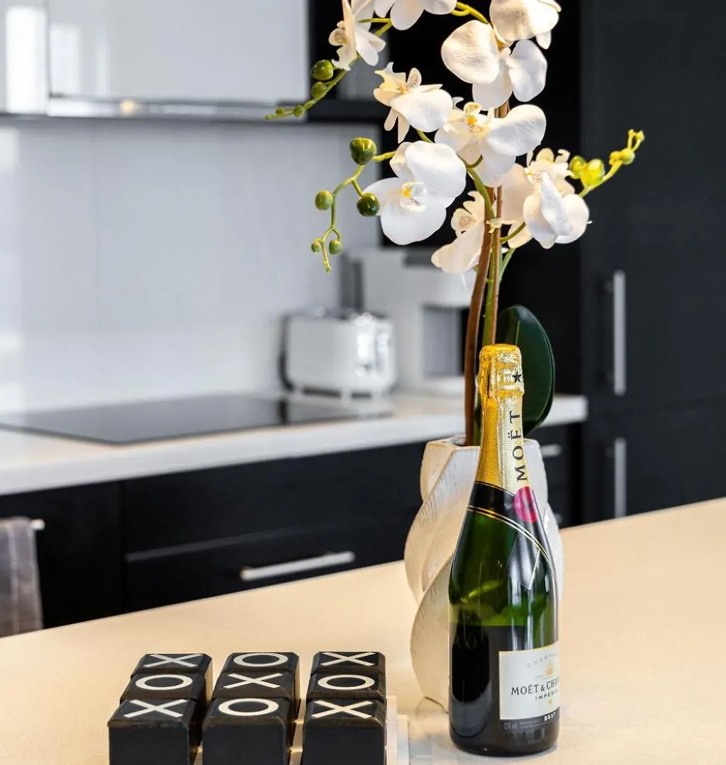 トロント Parc Loft Penthouse With 4Bd-Wfh-Ps5-Cn Tower Viewsヴィラ カナダ